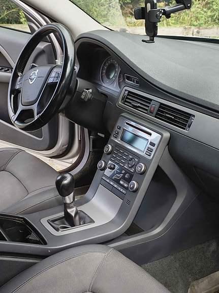 Volvo V70 7 of 16