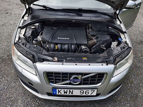 Volvo V70 15 of 16