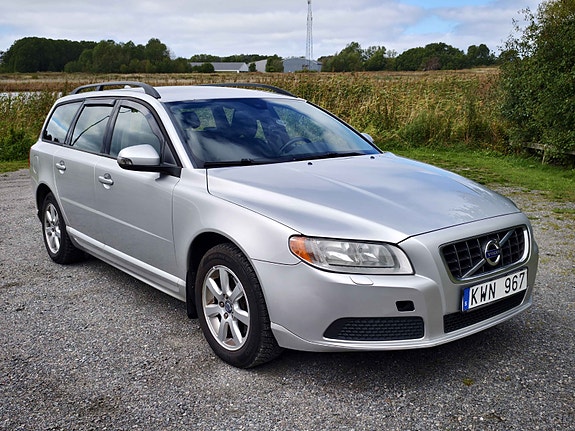 Volvo V70 4 of 16