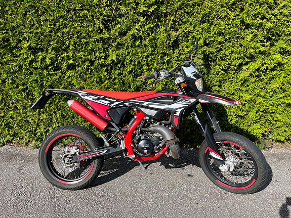 Beta RR 50 Motard Track 3 of 6