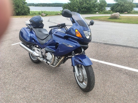 Honda NT650V Deauville 2 of 8