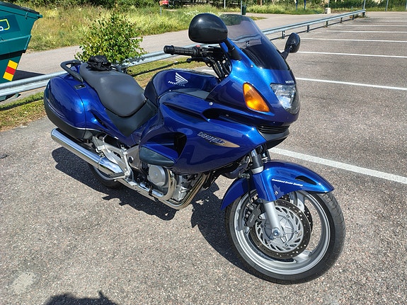 Honda NT650V Deauville 7 of 8
