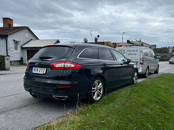 Ford Mondeo 2 of 7