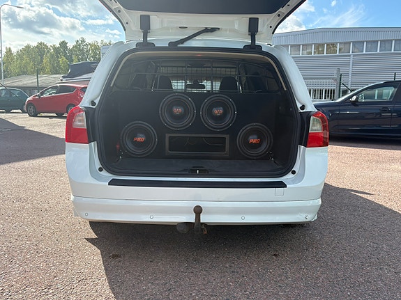 Volvo V70 4 of 9