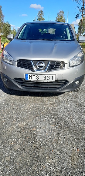 Nissan Qashqai 2 of 5