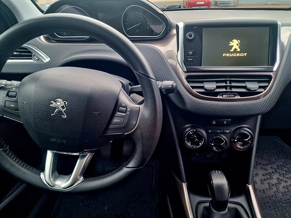 Peugeot 2008 21 of 25
