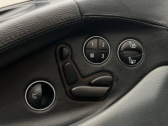 Mercedes-Benz SL500 14 of 30