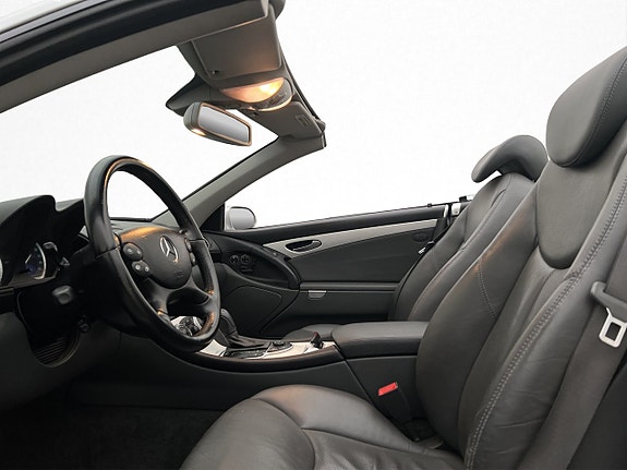 Mercedes-Benz SL500 9 of 30
