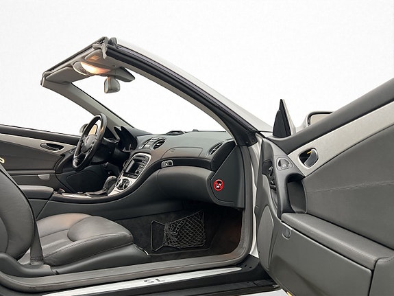 Mercedes-Benz SL500 11 of 30