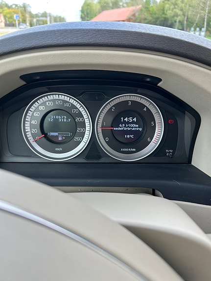 Volvo XC70 9 of 14