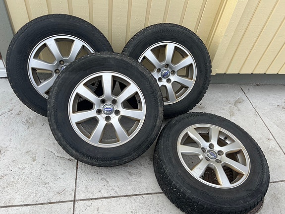 Volvo XC70 14 of 14