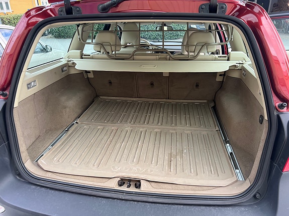 Volvo XC70 10 of 14