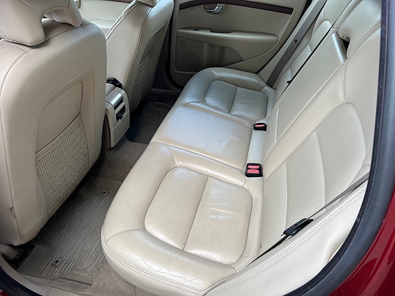 Volvo XC70 8 of 14