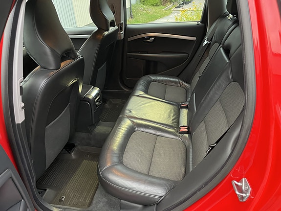 Volvo V70 5 of 9
