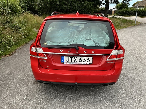 Volvo V70 6 of 9