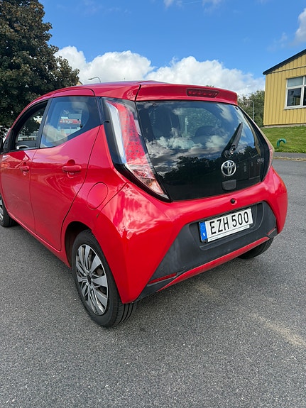 Toyota Aygo 3 of 10