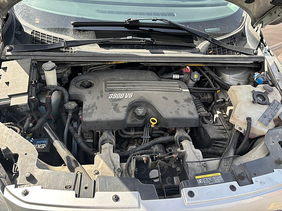 Chevrolet Uplander 9 of 14