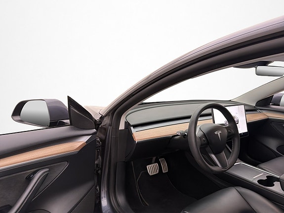 Tesla Model 3 10 of 30
