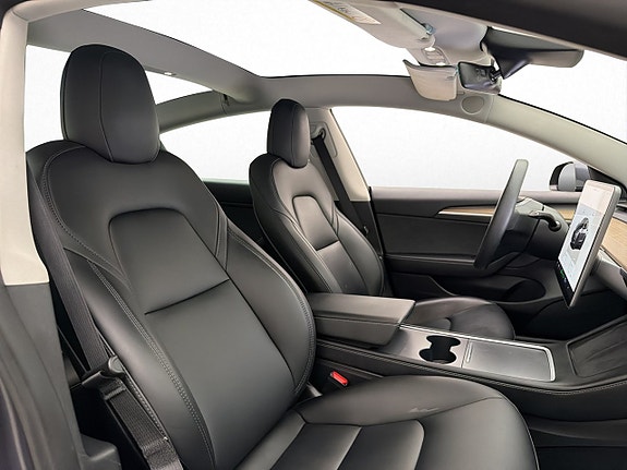 Tesla Model 3 27 of 30