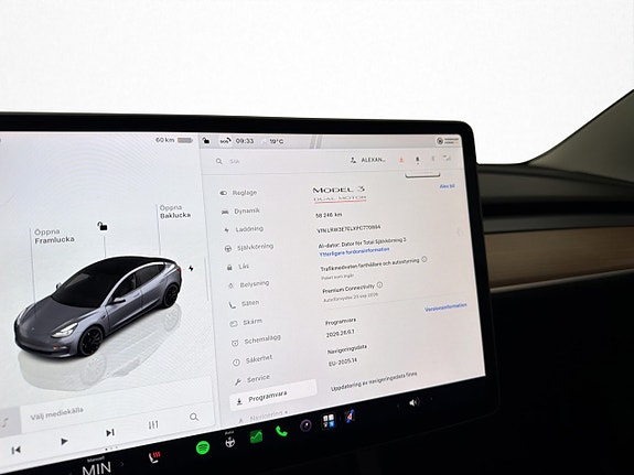 Tesla Model 3 18 of 30