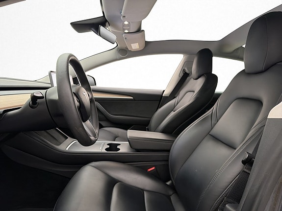 Tesla Model 3 11 of 30