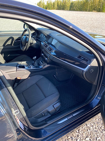BMW 520d 8 of 11