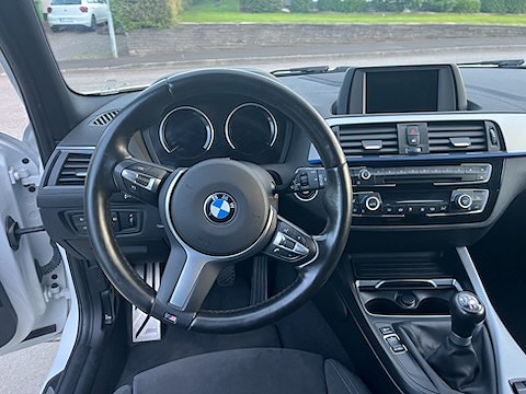 BMW 118d 5 of 11