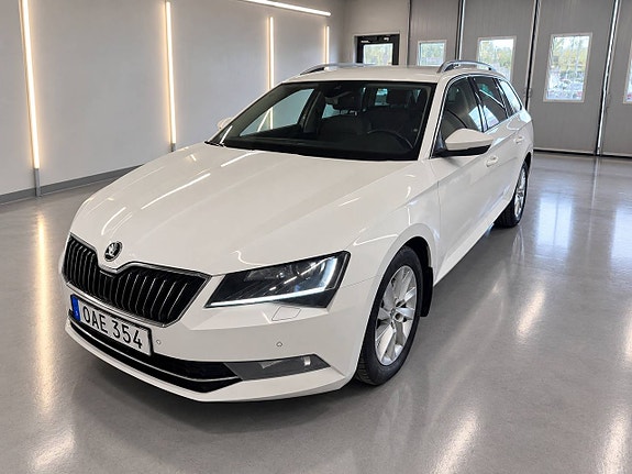 Skoda Superb 2 of 12