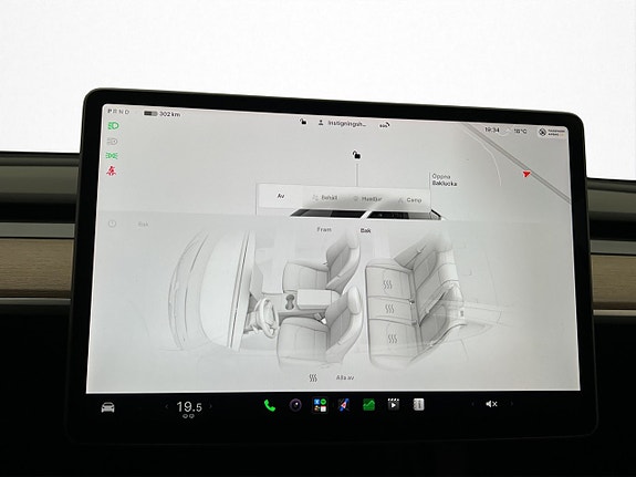 Tesla Model Y 26 of 30