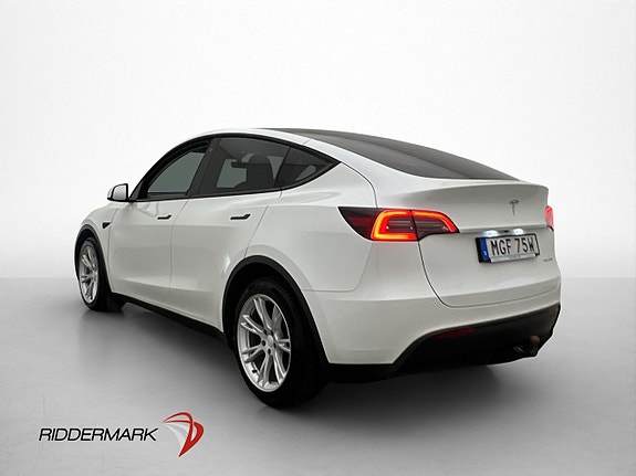 Tesla Model Y 6 of 30