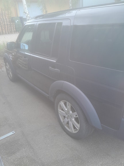 Land Rover Discovery 4 5 of 5