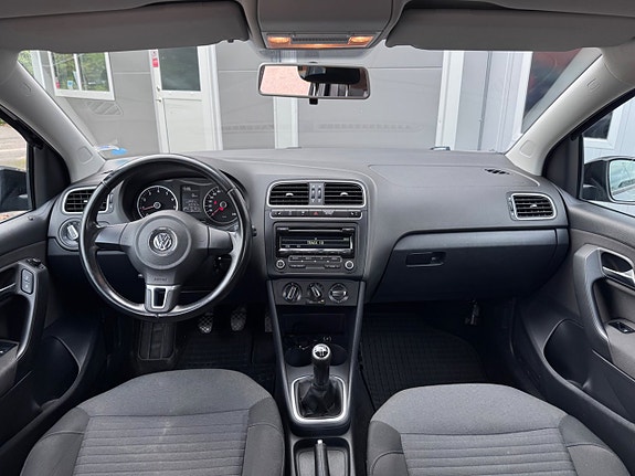 Volkswagen Polo 9 of 14