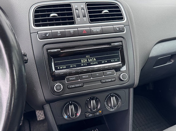 Volkswagen Polo 10 of 14