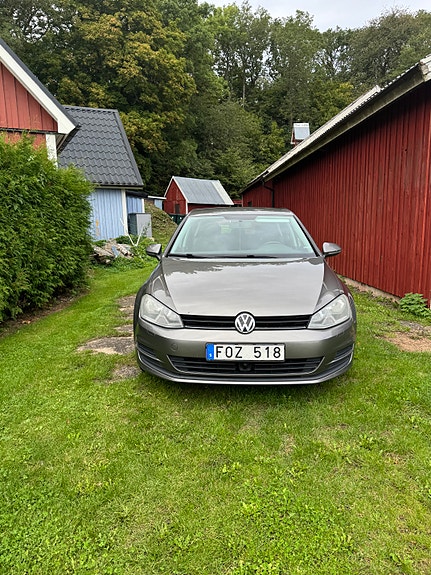 Volkswagen Golf VII 2 of 20
