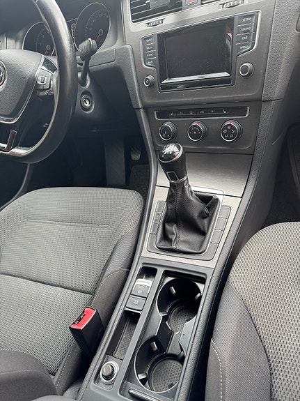 Volkswagen Golf VII 11 of 20
