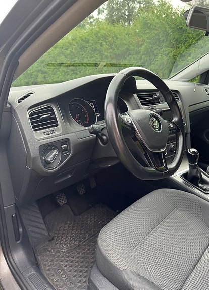 Volkswagen Golf VII 14 of 20