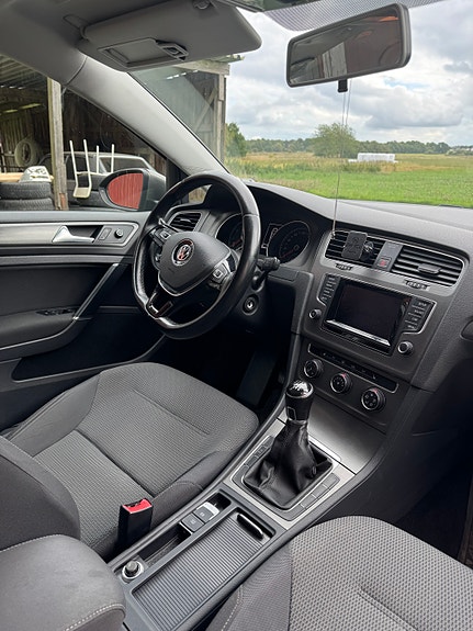 Volkswagen Golf VII 12 of 20