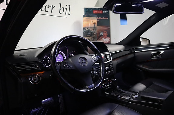Mercedes-Benz E220 8 of 24