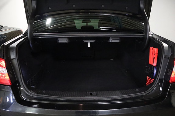 Mercedes-Benz E220 23 of 24