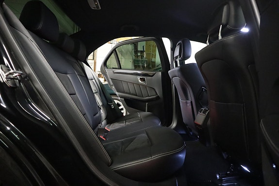 Mercedes-Benz E220 14 of 24