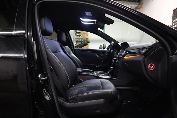 Mercedes-Benz E220 10 of 24