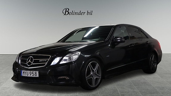 Mercedes-Benz E220 3 of 24
