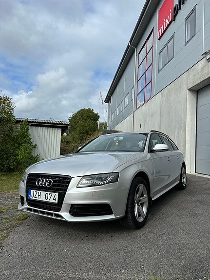 Audi A4 2 of 7