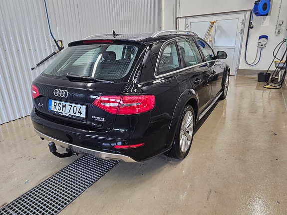 Audi A4 allroad 3 of 6