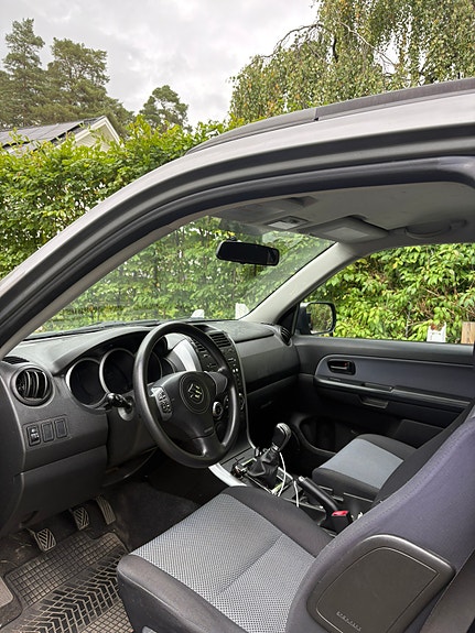 Suzuki Grand Vitara 13 of 16