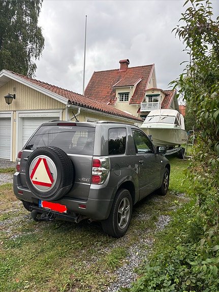 Suzuki Grand Vitara 3 of 16