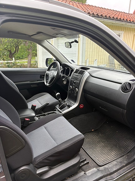 Suzuki Grand Vitara 11 of 16