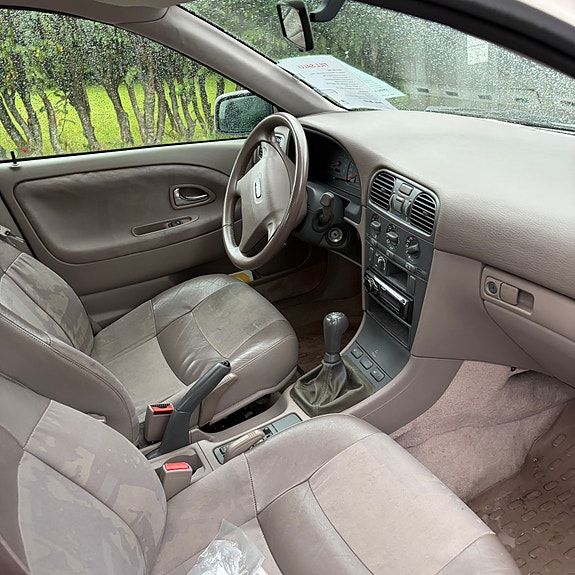 Volvo S40 5 of 5