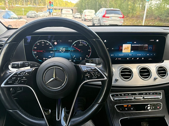 Mercedes-Benz E220 7 of 7