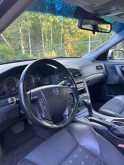 Volvo V70 5 of 8
